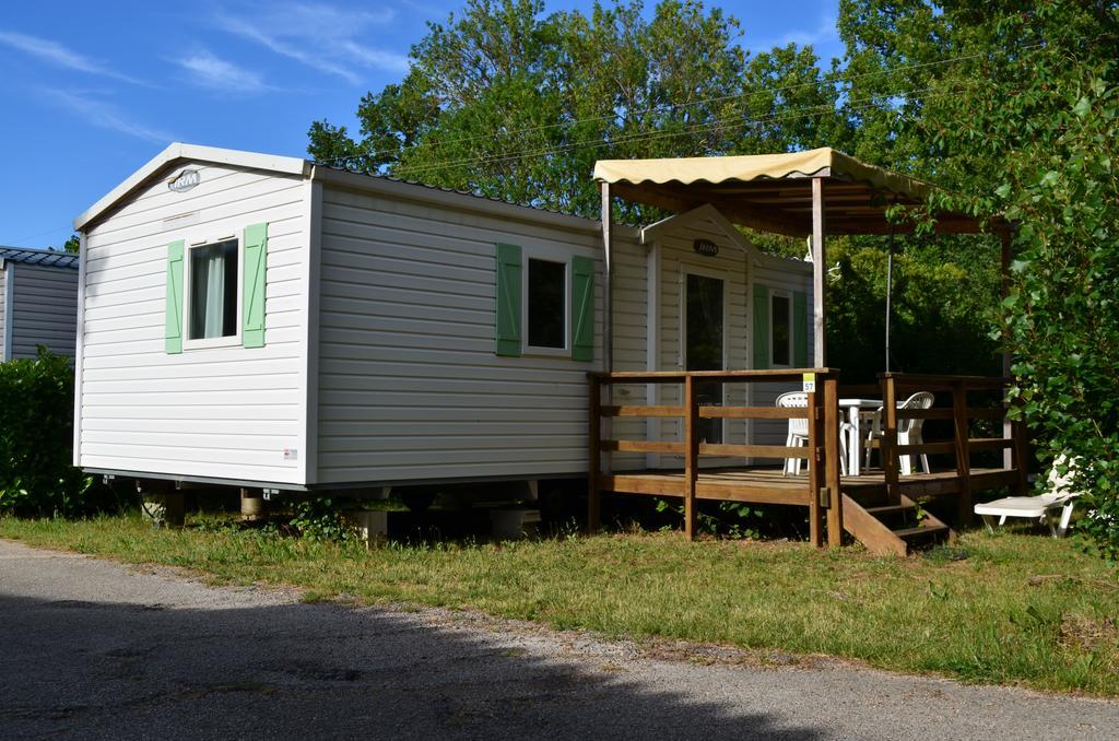 Готель Camping La Vidaresse Sainte-Anastasie-sur-Issole Екстер'єр фото