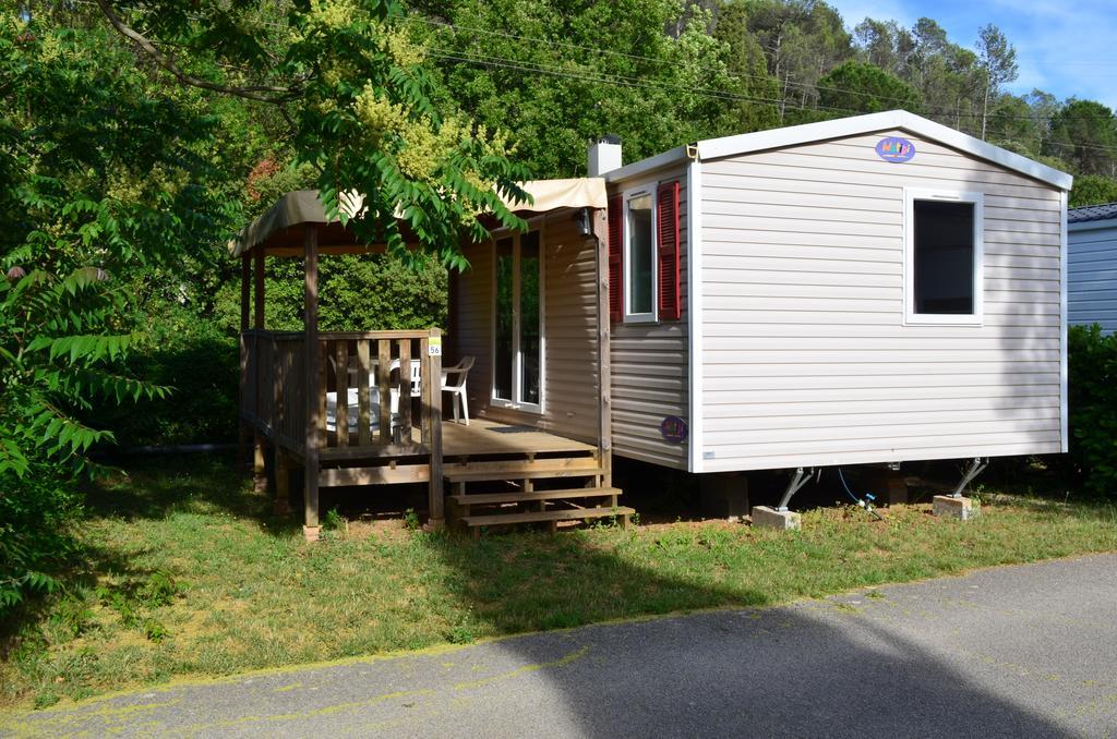 Готель Camping La Vidaresse Sainte-Anastasie-sur-Issole Екстер'єр фото